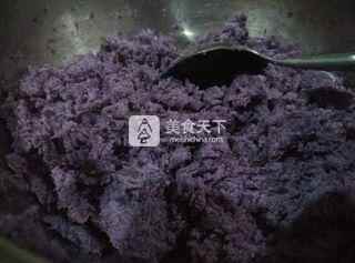 紫薯蔓越梅冰皮月餅