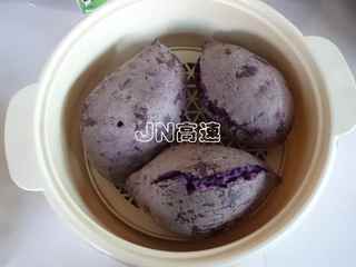 紫薯豆沙冰皮月餅