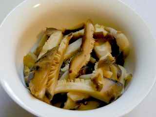 冬菇芹菜土豆絲