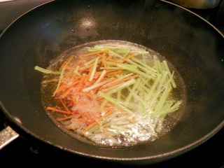 冬菇芹菜土豆絲