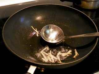 冬菇芹菜土豆絲