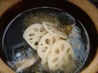 鯽魚蓮藕湯