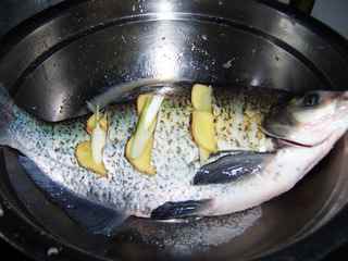 清蒸武昌魚