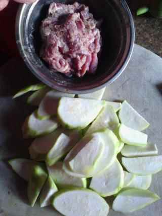 絲瓜肉絲米粉湯