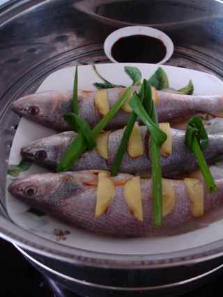 廣式清蒸黃魚