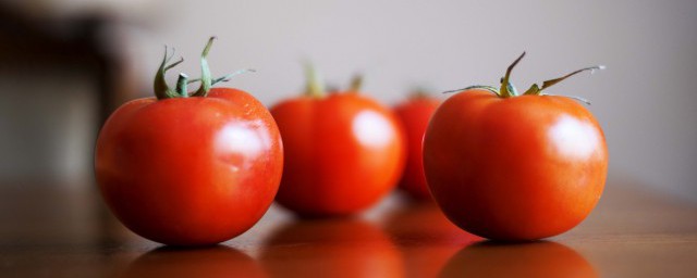 西紅柿擦臉多久能祛斑 女性應該瞭解這些