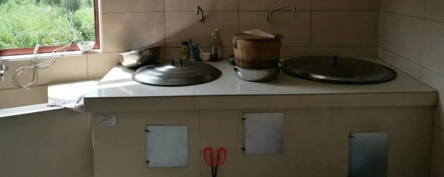 農村節能柴火灶怎麼做 請看回答