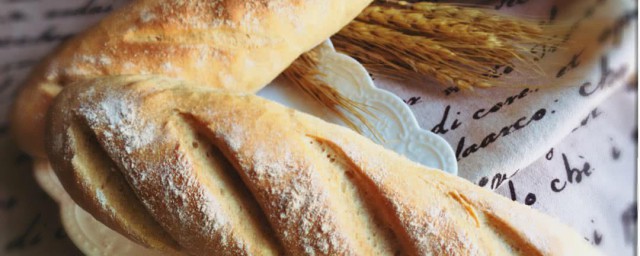 法棍面包的正宗做法傢常菜譜 法棍面包怎麼做