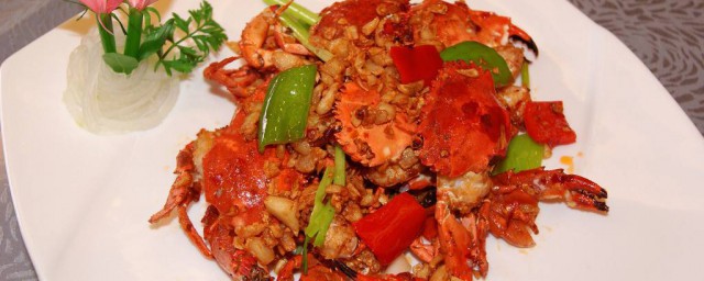 爆炒海螃蟹的做法 很下飯的一道菜