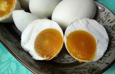 咸鴨蛋的功效及吃法