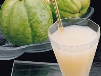 柚子番石榴汁的做法