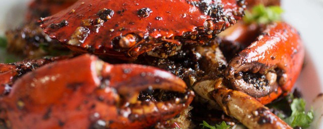 蟹的裡面殼上黑黑的可以吃嗎 吃瞭會怎樣