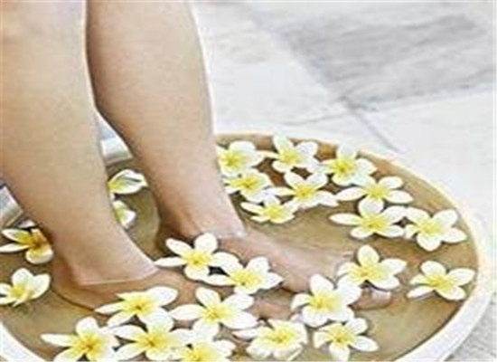 藿香泡腳祛濕防暑夏季必備養生法