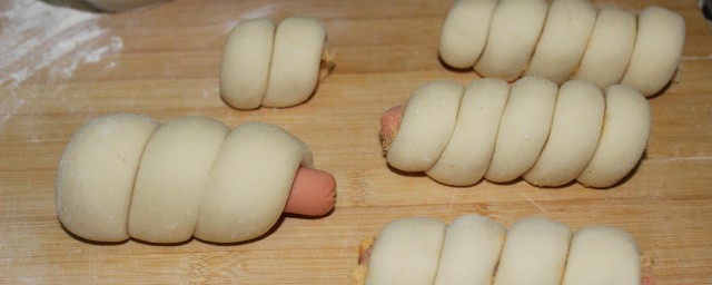 火腿腸饅頭卷傢常做法 火腿腸饅頭卷怎麼做