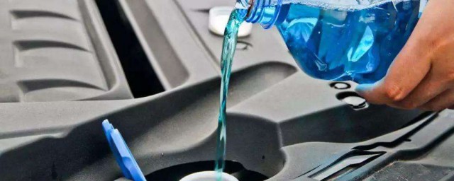 玻璃水是什麼 汽車使用的易耗品