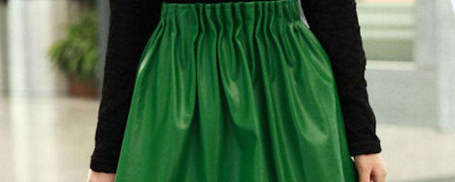 綠色連衣裙怎麼搭配 綠色裙子搭配什麼好看