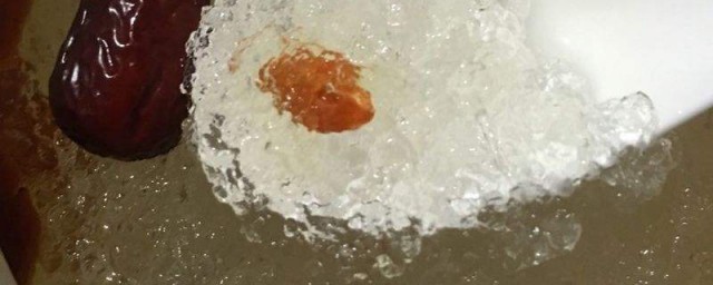 雪燕蓮子羹做法圖解 營養好喝的滋潤糖水