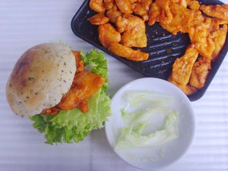 新奧爾良雞肉漢堡