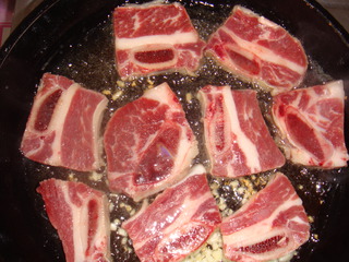 黑椒牛仔骨