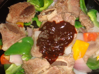 黑椒牛仔骨