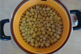 鷹嘴豆杏仁蛋糕