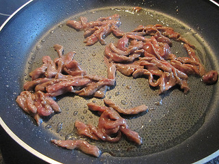 牛肉香菜炒烏冬