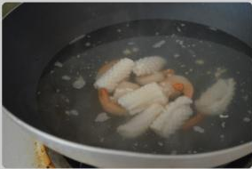 菠蘿海鮮焗飯