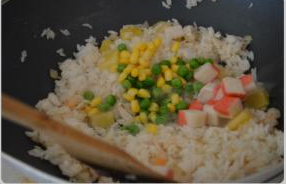 菠蘿海鮮焗飯