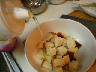 脆土司土豆濃湯