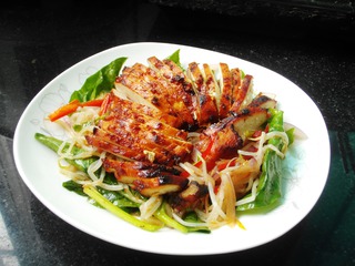 泰式雞肉菠菜沙拉