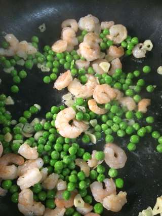 奶油白醬火腿蝦仁意面 奶油白醬火腿蝦仁意面