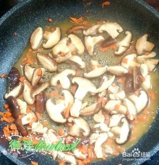 白汁蘑菇雞肉意大利貝殼面