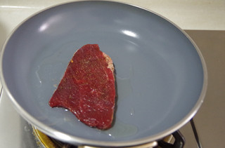 黑椒煎牛排