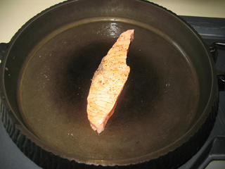 日式三文魚飯團