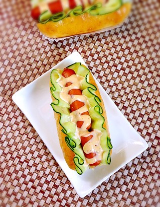 青瓜熱狗面包