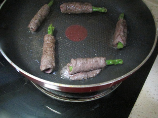 蘆筍牛肉卷