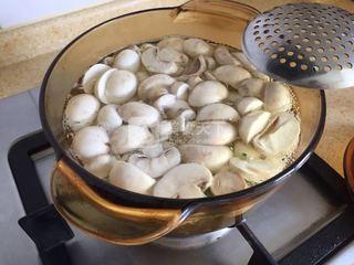 奶油蘑菇培根意面