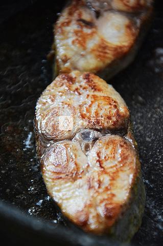 蒜香煎魚