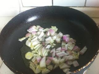 奶油蘑菇培根意面