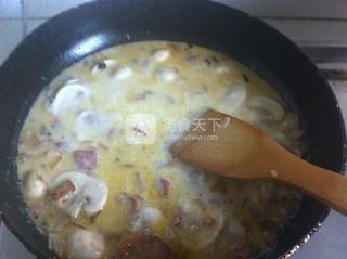 奶油蘑菇培根意面