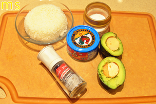 牛油果金槍魚拌飯
