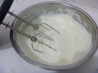 草莓奶油蛋糕卷