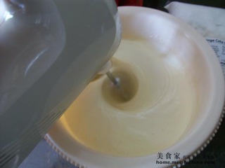 咖啡杏仁奶油蛋糕