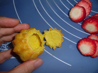 小矮人草莓泡芙