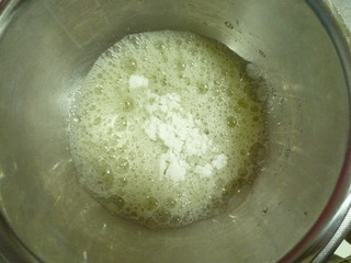 綠色花邊波點蛋糕卷
