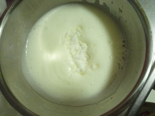 綠色花邊波點蛋糕卷