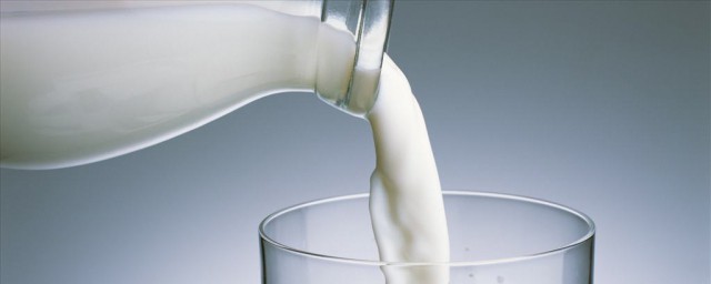 喝牛奶對肝臟好嗎 喝牛奶對肝臟有好處嗎