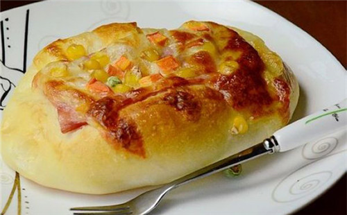 蔬菜培根奶酪面包