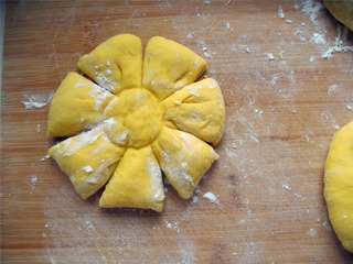 南瓜花朵面包