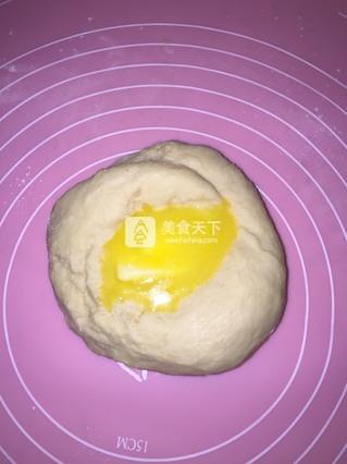 蠶寶寶面包